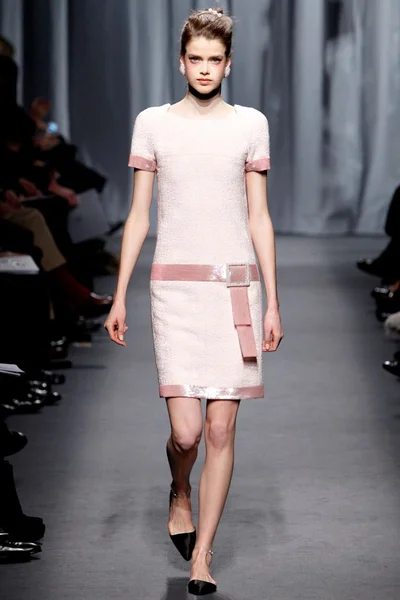 Look 15